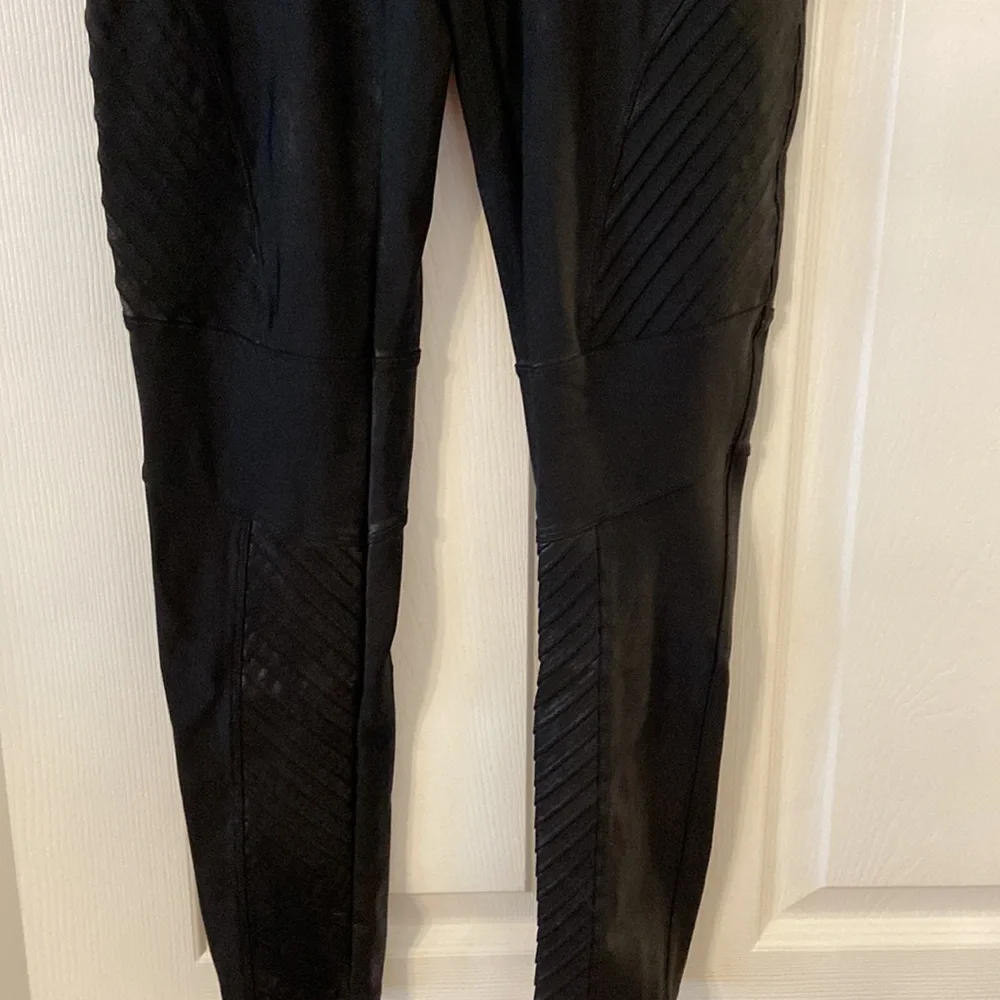 SPANX size XL excellent condition color black please see all photos - Picture 5 of 16